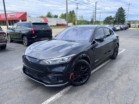 Used 2023 Ford Mustang Mach-E GT w/ GT Performance Edition AWD/4WD image 17