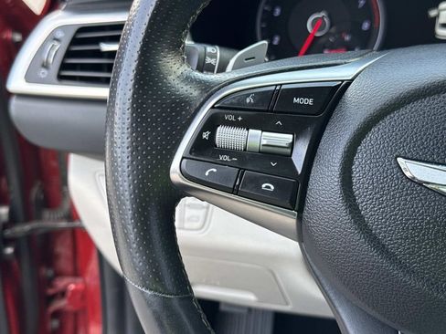 Used 2020 Genesis G70 2.0T RWD image 40
