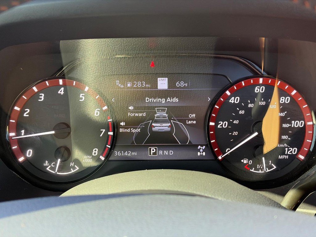 Used 2023 Nissan Titan PRO-4X w/ Pro-4x Convenience Package AWD/4WD image 31
