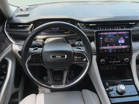 Certified 2021 Jeep Grand Cherokee L Overland w/ Luxury Tech Group IV AWD/4WD image 17