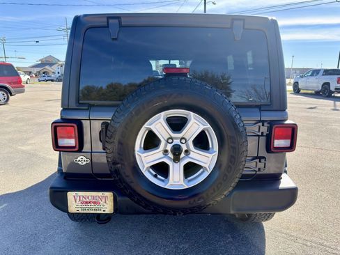 Used 2020 Jeep Wrangler Unlimited Sport S image 4