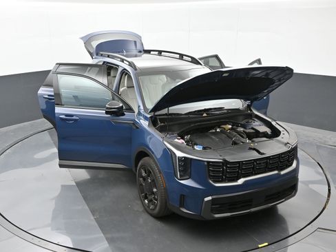 Used 2025 Kia Sorento SX image 48