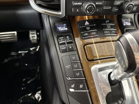 Certified 2015 Porsche Cayenne Turbo AWD/4WD image 31