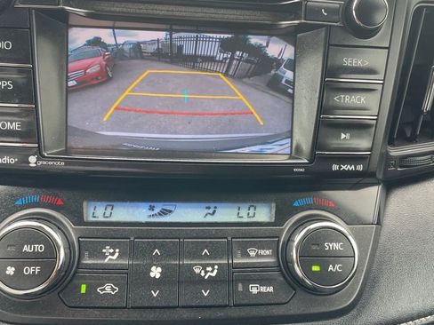 Used 2018 Toyota RAV4 XLE image 20