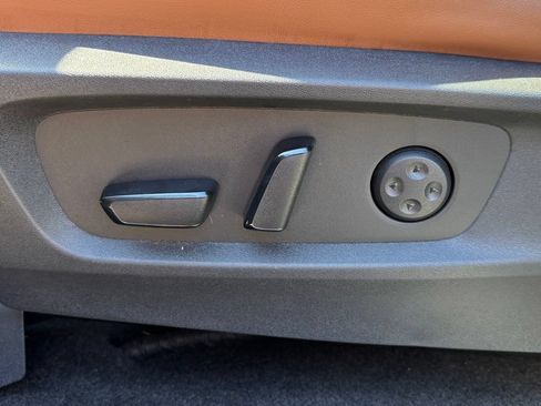 Used 2023 INFINITI QX60 Sensory w/ Vision Package AWD/4WD image 15