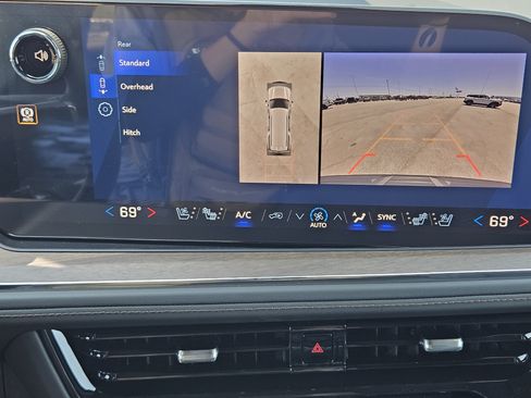 New 2026 Chevrolet Suburban High Country AWD/4WD image 13