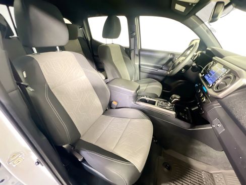 Used 2023 Toyota Tacoma TRD Off-Road image 30