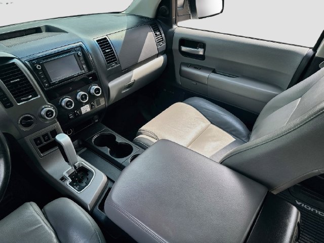 Used 2017 Toyota Sequoia Limited AWD/4WD image 25