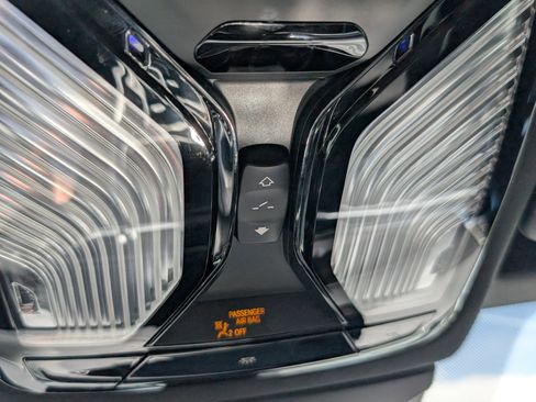 Used 2024 BMW X6 xDrive40i w/ Premium Package image 35