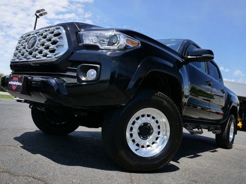 Used 2022 Toyota Tacoma TRD Sport image 47