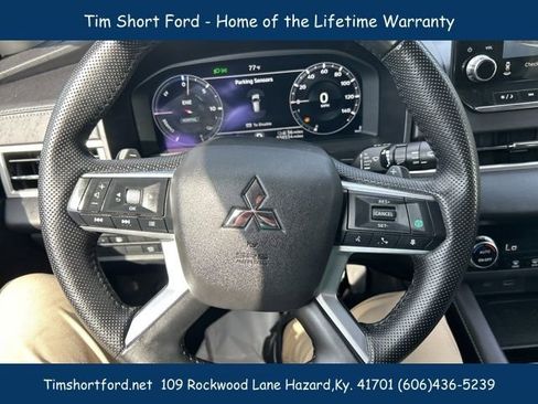 Used 2023 Mitsubishi Outlander LE image 22