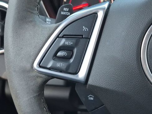 Used 2022 Chevrolet Camaro SS RWD image 11