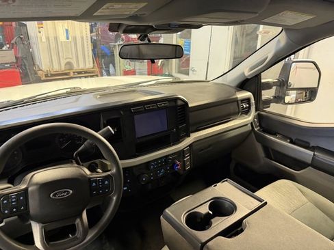 Used 2024 Ford F250 XLT image 16