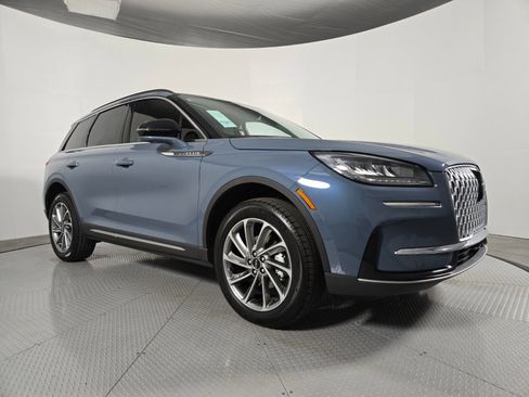 New 2026 Lincoln Corsair Premiere image 2