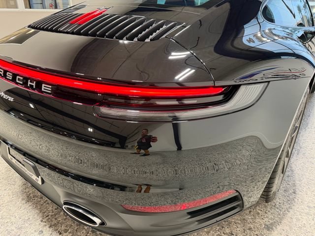 Used 2021 Porsche 911 Carrera RWD image 40