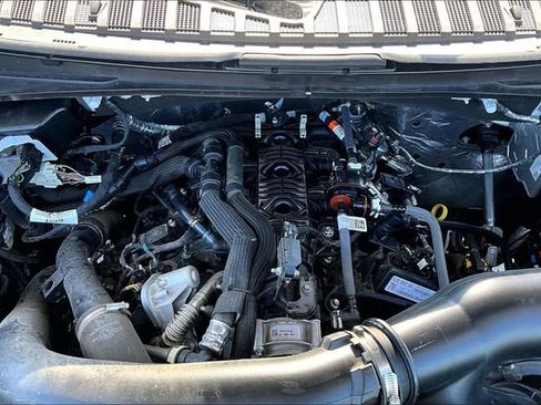 Used 2025 Ford Expedition Max Platinum AWD/4WD image 32