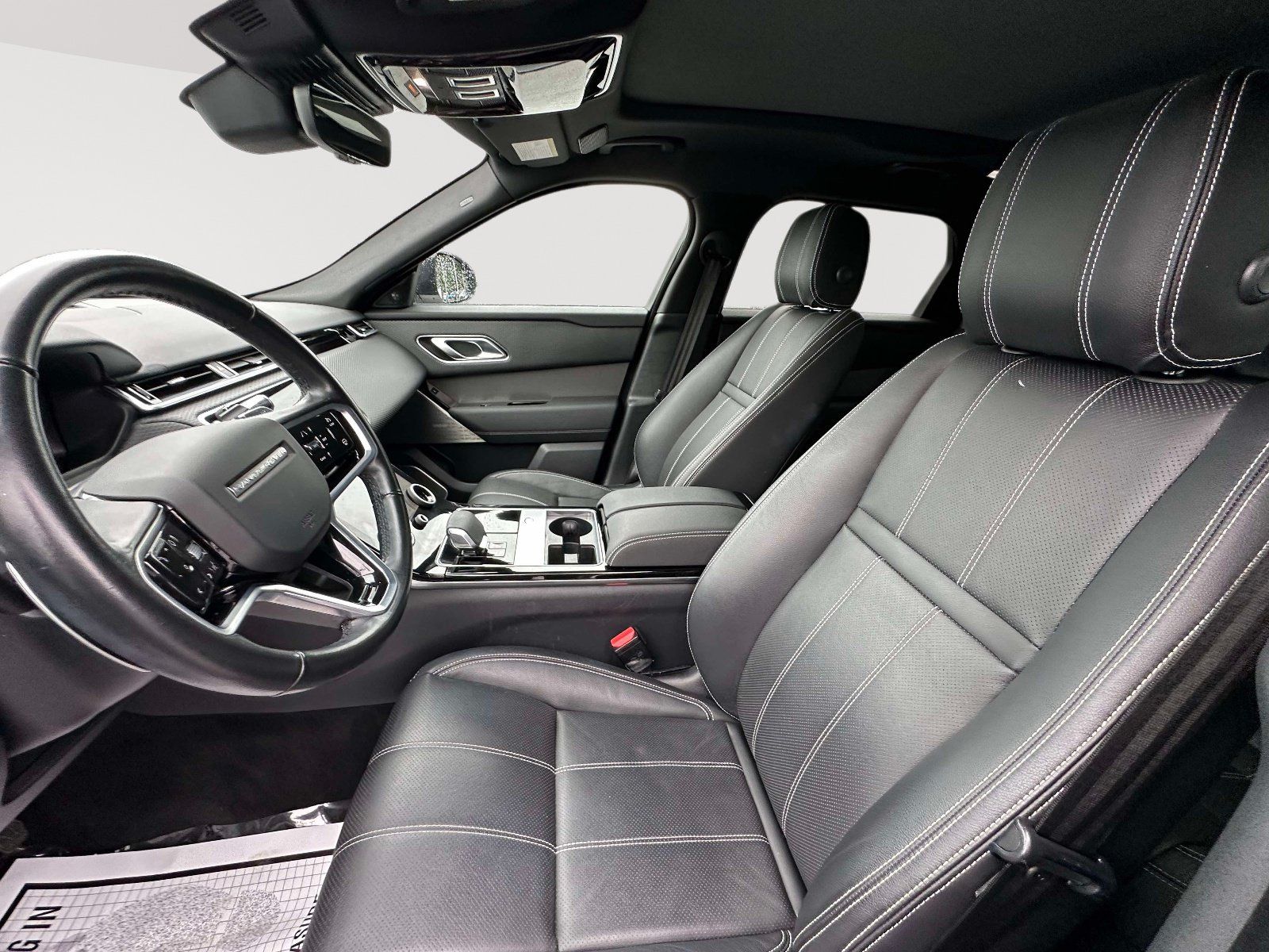Used 2022 Land Rover Range Rover Velar S AWD/4WD image 24