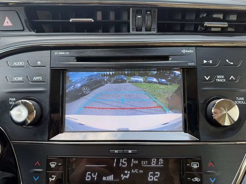 Used 2018 Toyota Avalon XLE w/ All Weather Liner Package FWD image 18