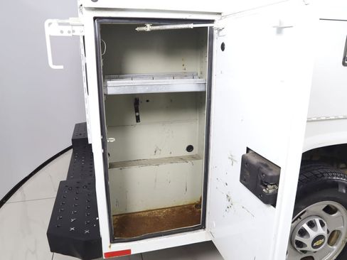 Used 2018 Chevrolet Silverado 2500 W/T w/ WT Convenience Package image 12