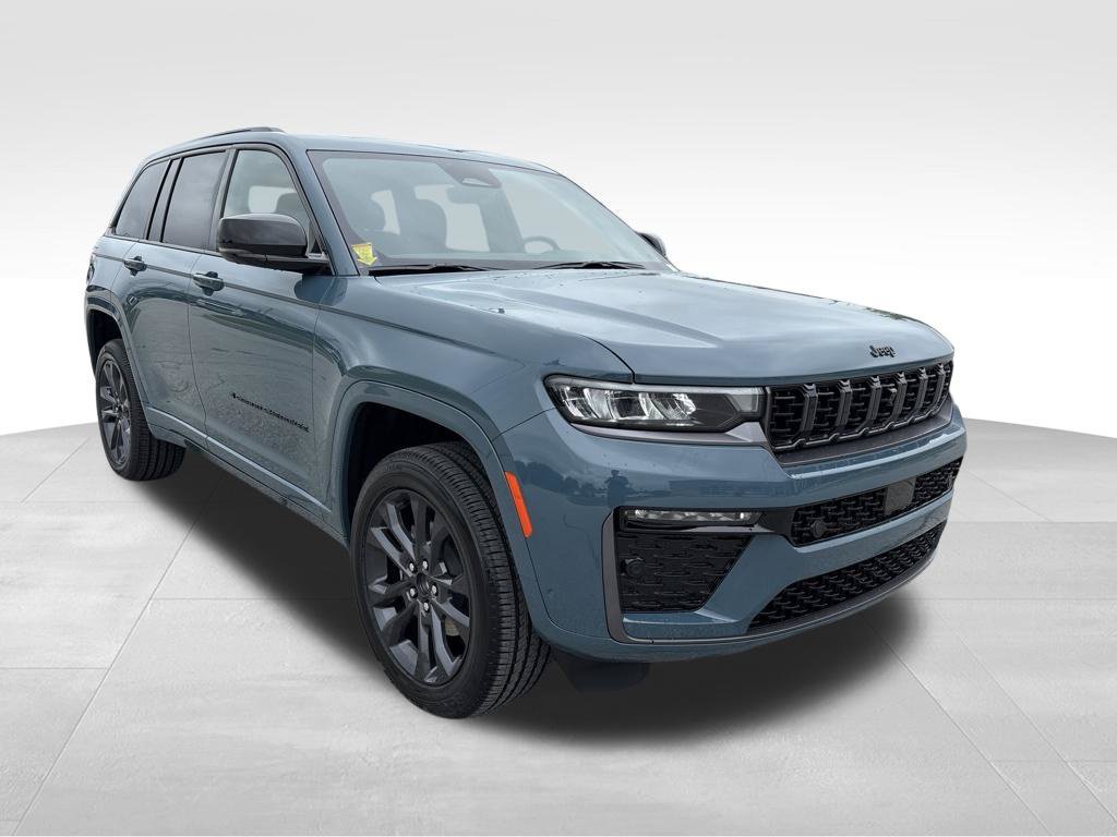New 2026 Jeep Grand Cherokee Limited AWD/4WD image 3