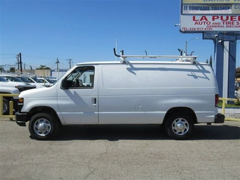 Used 2013 Ford E-150 and Econoline 150 RWD image 2