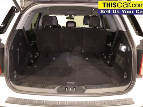 Used 2023 Ford Explorer XLT w/ Equipment Group 202A RWD image 31
