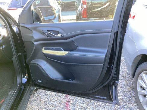 Used 2019 GMC Acadia Denali w/ Technology Package image 9