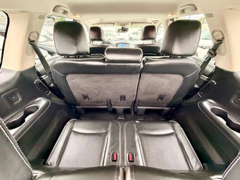 Used 2019 INFINITI QX60 Luxe w/ Essential Package AWD/4WD image 8