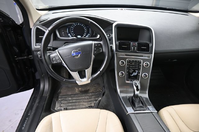 Used 2016 Volvo XC60 T6 AWD/4WD image 20