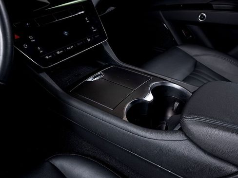 Used 2023 Maserati Grecale GT image 29