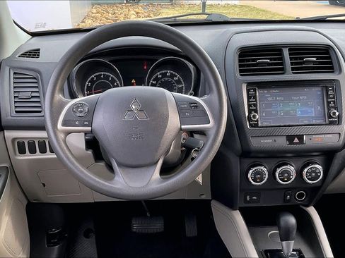 Used 2019 Mitsubishi Outlander Sport ES image 6