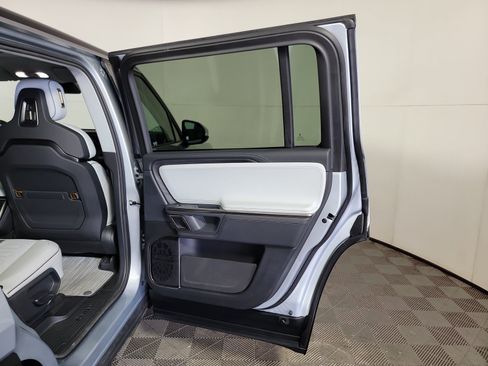 Used 2024 Rivian R1S Adventure AWD/4WD image 19