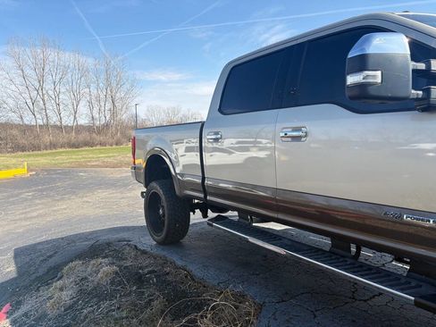 Used 2017 Ford F250 Lariat w/ Lariat Ultimate Package image 5
