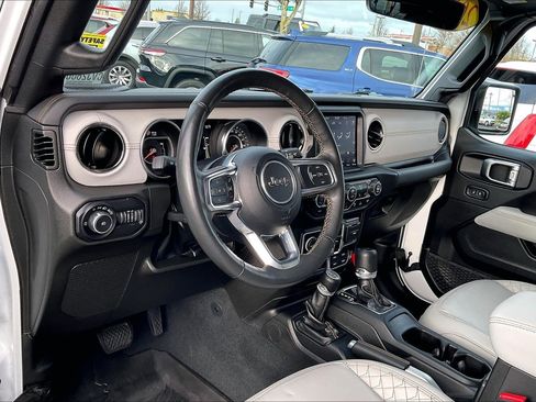 Certified 2022 Jeep Wrangler Unlimited Sahara image 13