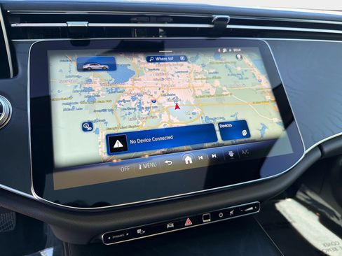 Used 2025 Mercedes-Benz E 350 Sedan image 40