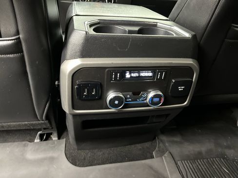Used 2018 Ford Expedition Max XLT w/ Equipment Group 202A AWD/4WD image 13