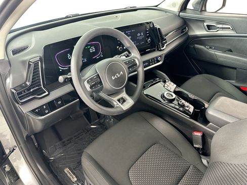 Used 2024 Kia Sportage LX FWD image 9