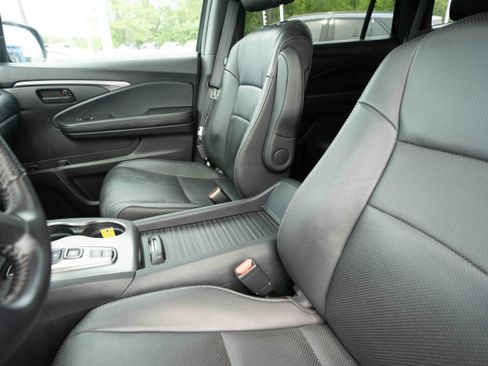 Used 2023 Honda Passport EX-L image 10