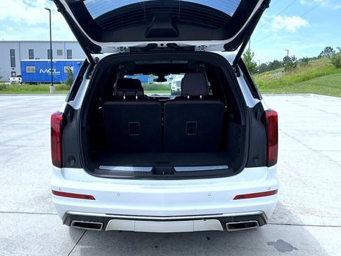 Used 2021 Cadillac XT6 Premium Luxury image 9