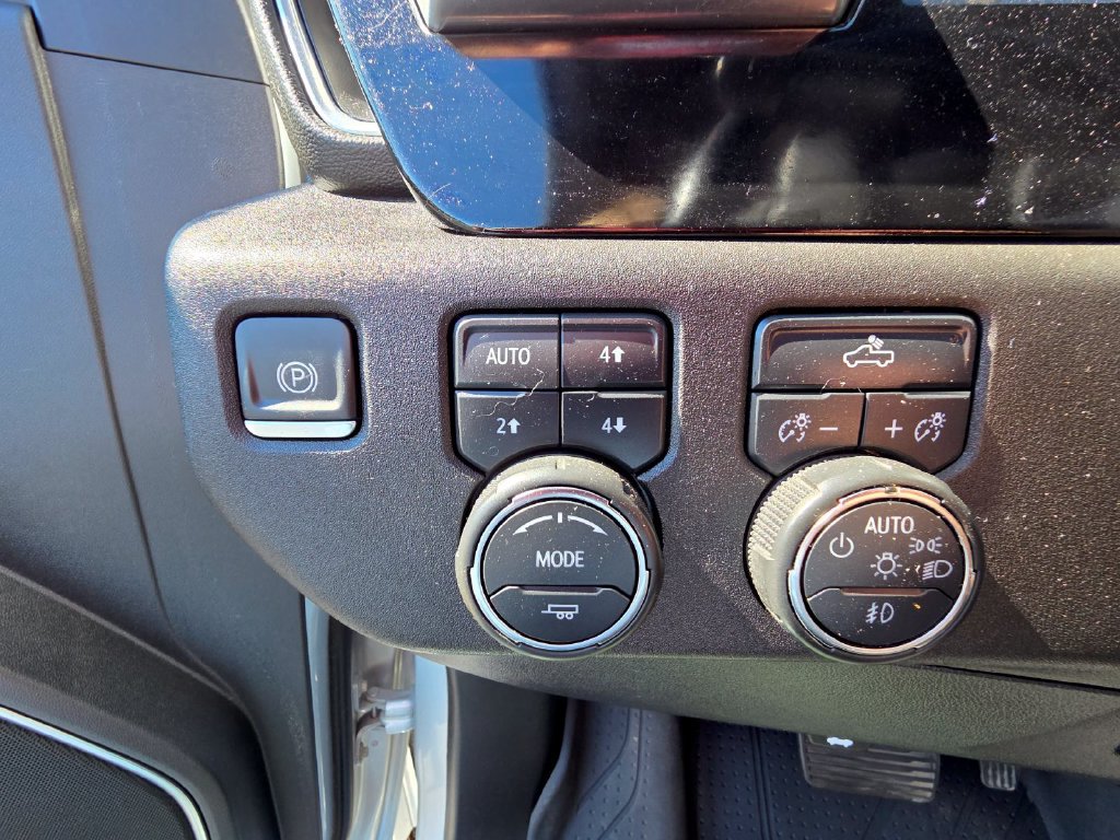 Used 2022 Chevrolet Silverado 1500 RST w/ Convenience Package II AWD/4WD image 21