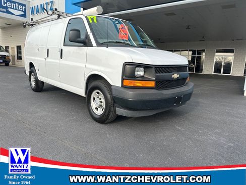 Used 2017 Chevrolet Express 2500 image 4