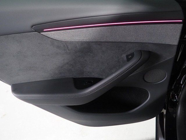 Used 2026 Tesla Model Y Long Range RWD image 63