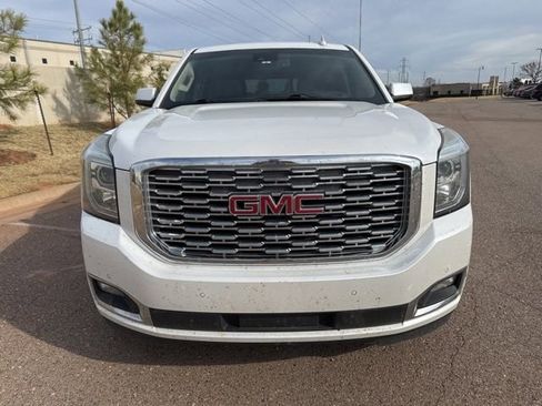 Used 2018 GMC Yukon Denali image 3