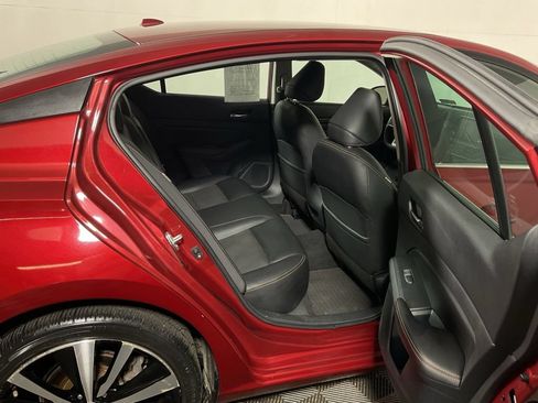 Used 2019 Nissan Altima 2.5 SR w/ SR Premium Package AWD/4WD image 35