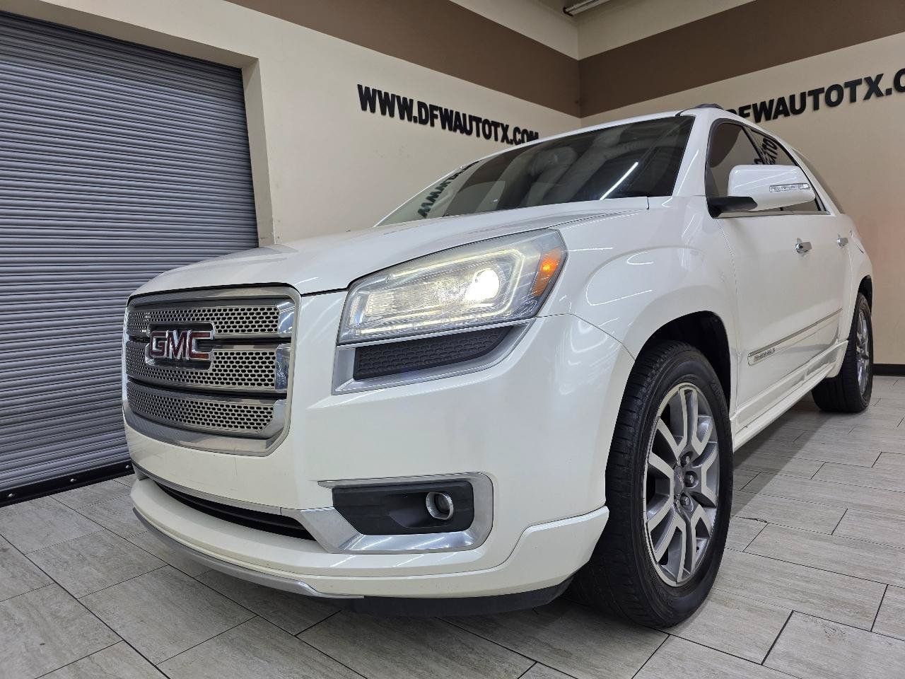Used 2013 GMC Acadia Denali FWD image 2