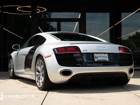 Used 2010 Audi R8 V10 AWD/4WD image 2
