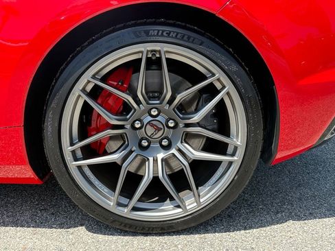 Used 2025 Chevrolet Corvette Z06 RWD image 9