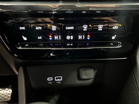 New 2026 Buick Encore GX Avenir w/ Avenir Convenience Package image 21