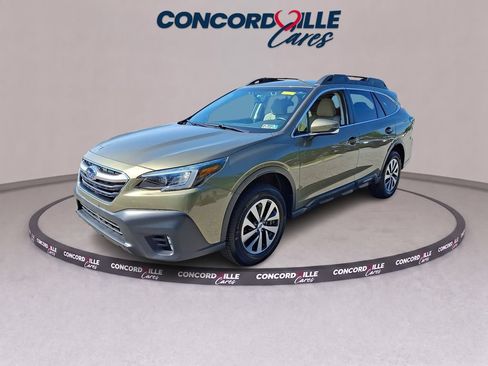 Used 2021 Subaru Outback Premium AWD/4WD image 3