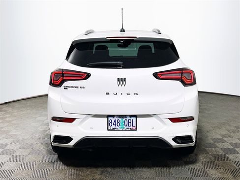 Used 2025 Buick Encore GX Avenir w/ Avenir Technology Package image 7